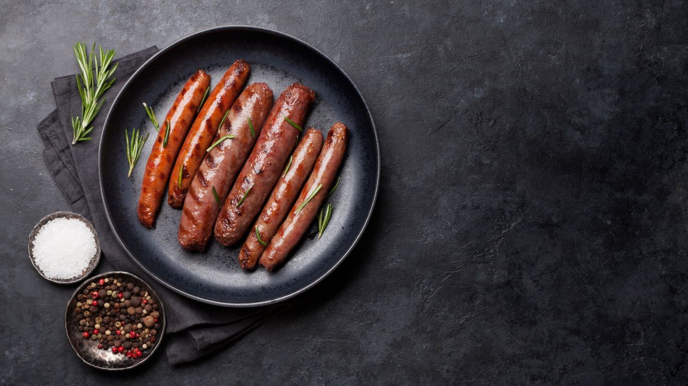 Du betrachtest gerade Bratwurst in der Heißluftfritteuse: Der perfekte Genuss für jeden Grillabend